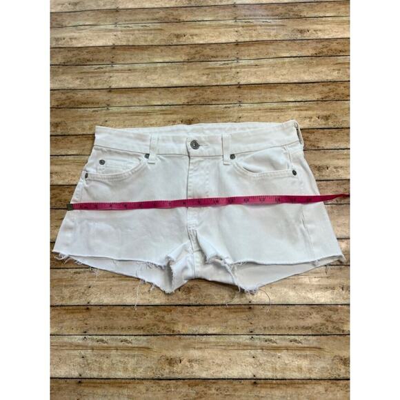 7 For All Mankind White Denim Cut Off Shorts Size 28 - Picture 10 of 10